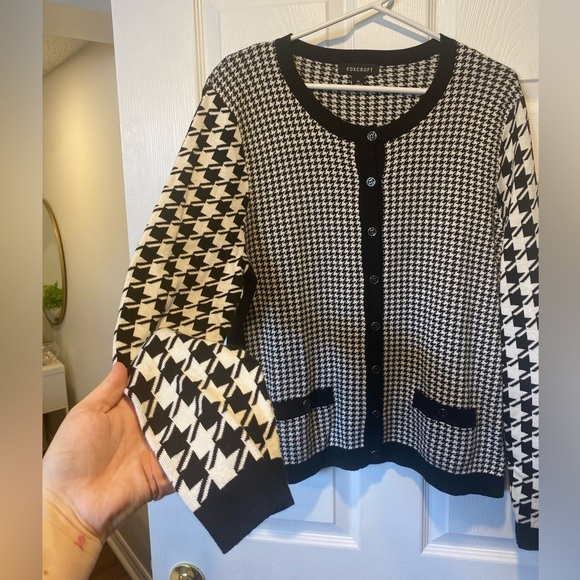 Foxcroft Houndstooth Button-Up Cardigan Size XL - Picture 3 of 7
